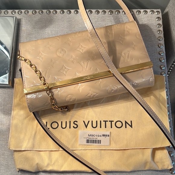 Louis Vuitton Vernis Ana Clutch Dune - Picture 10 of 10